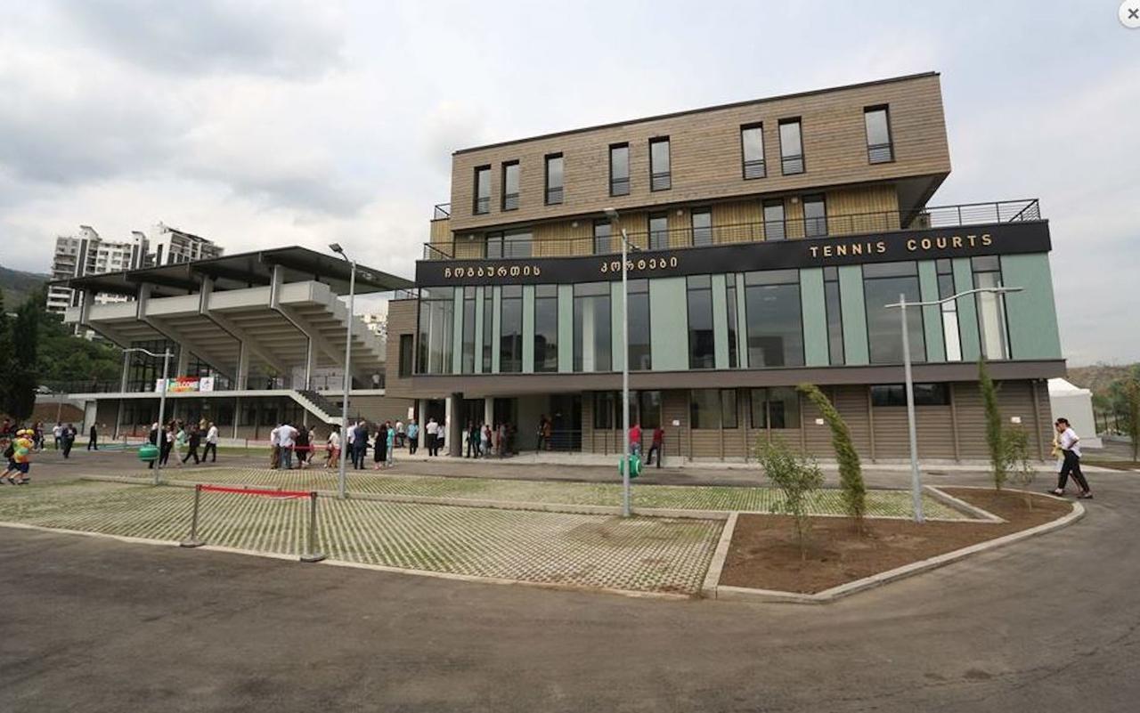 Tbilisi Apartment Tennis Court Exterior foto